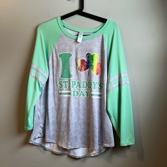 celebrate | St.Paddys day long sleeve - Picture 1 of 4